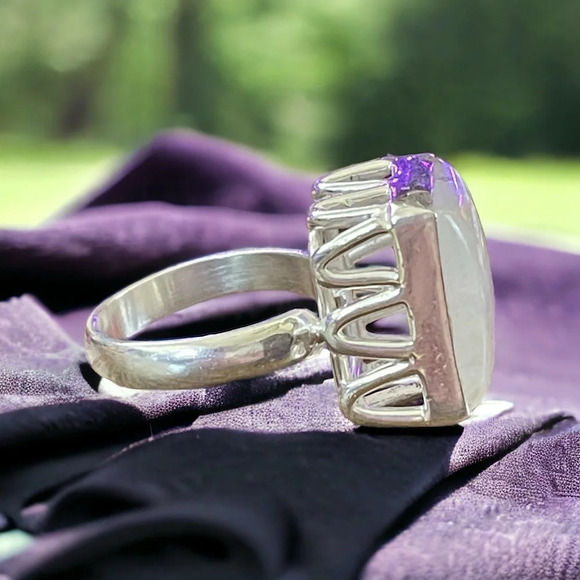 Natural Moonstone Sterling Silver Ring (8.5) - Picture 11 of 14